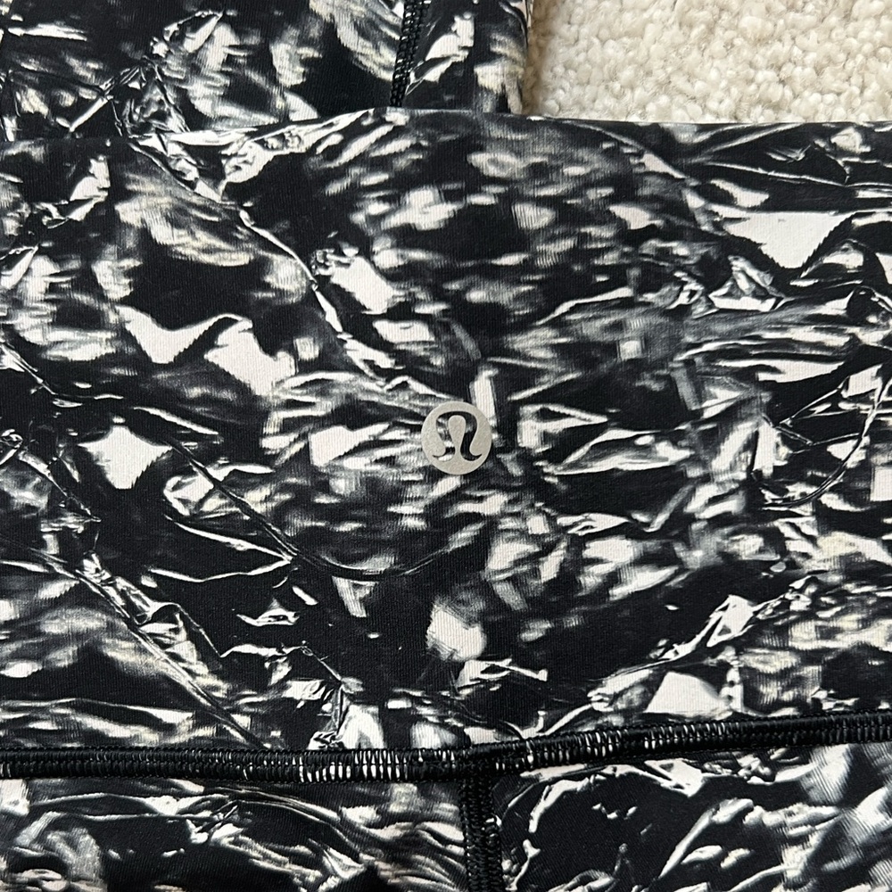 lululemon leggings- size 10 - Picture 4 of 7